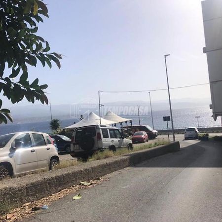 Casa Vacanza Mamma Maria Villa Messina Bagian luar foto
